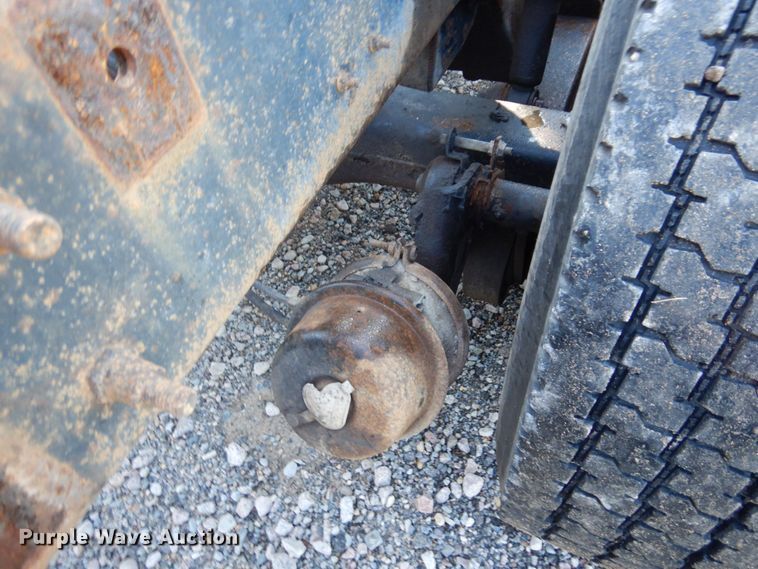 image for item MH9205 1994 Mack CH613  semi truck