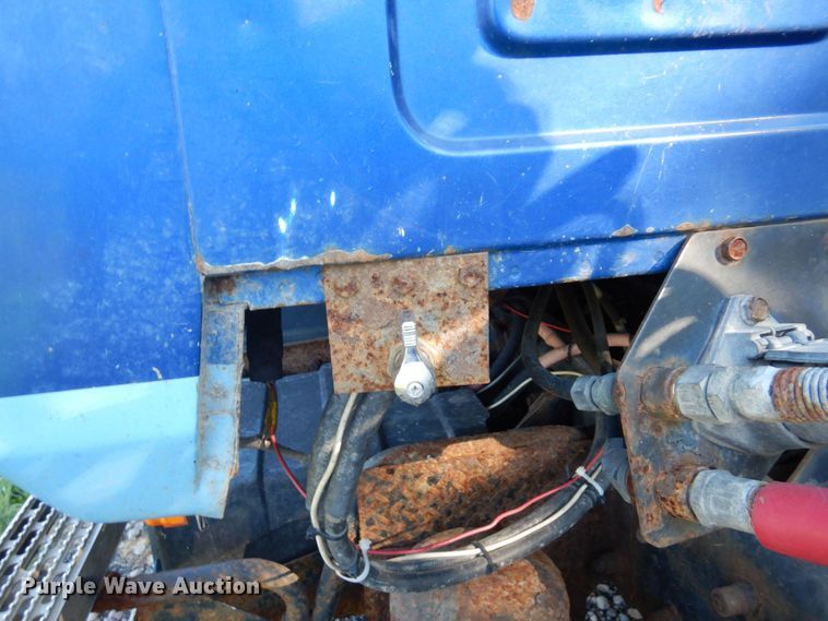 image for item MH9205 1994 Mack CH613  semi truck