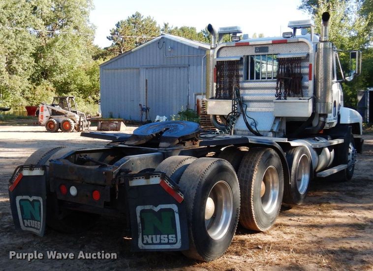 image for item MH9221 1999 Mack CH613  semi truck