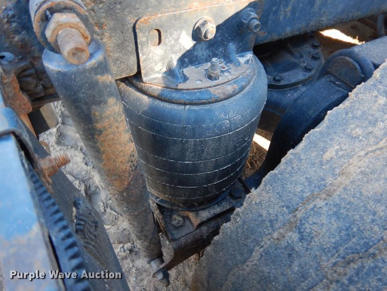 image for item MH9221 1999 Mack CH613  semi truck