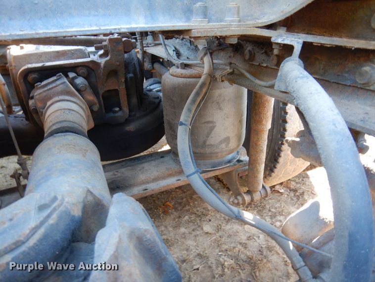 image for item MH9221 1999 Mack CH613  semi truck