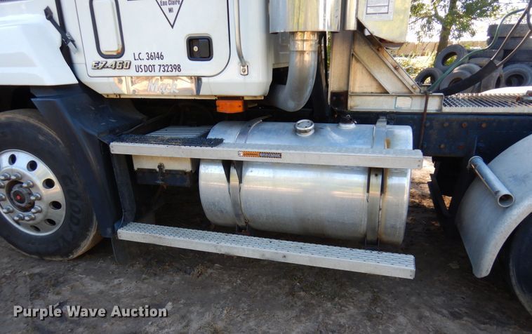 image for item MH9221 1999 Mack CH613  semi truck