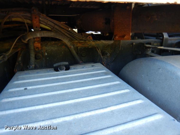 image for item MH9221 1999 Mack CH613  semi truck