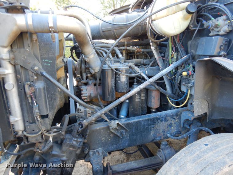 image for item MH9221 1999 Mack CH613  semi truck