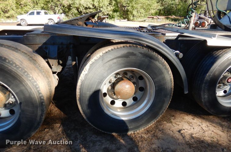 image for item MH9221 1999 Mack CH613  semi truck