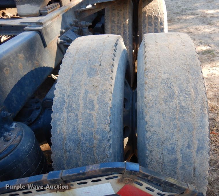 image for item MH9221 1999 Mack CH613  semi truck