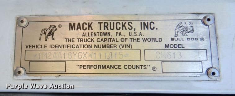 image for item MH9221 1999 Mack CH613  semi truck
