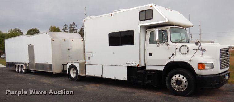 image for item MH9232 1996 Ford Aeromax L9000  truck with 1994 Wsch trailer