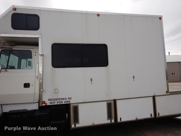 image for item MH9232 1996 Ford Aeromax L9000  truck with 1994 Wsch trailer