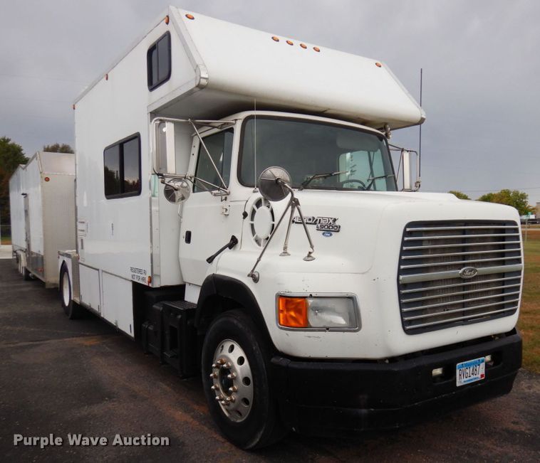 image for item MH9232 1996 Ford Aeromax L9000  truck with 1994 Wsch trailer