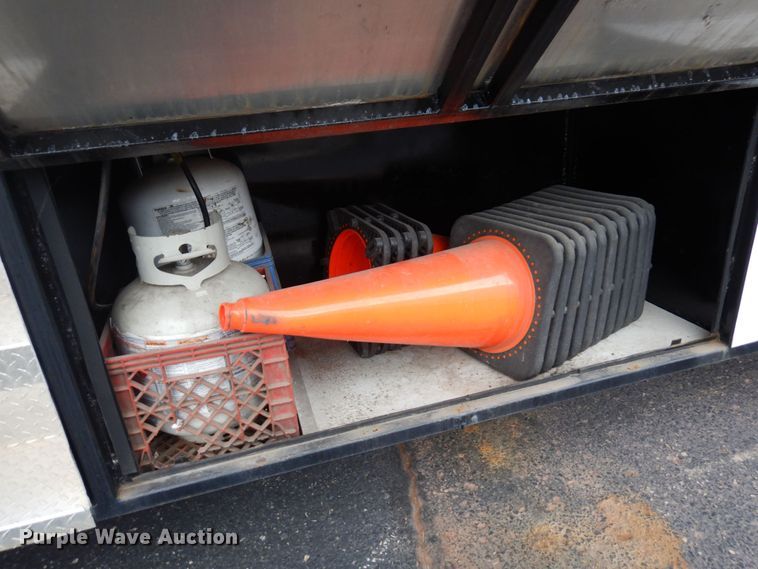 image for item MH9232 1996 Ford Aeromax L9000  truck with 1994 Wsch trailer