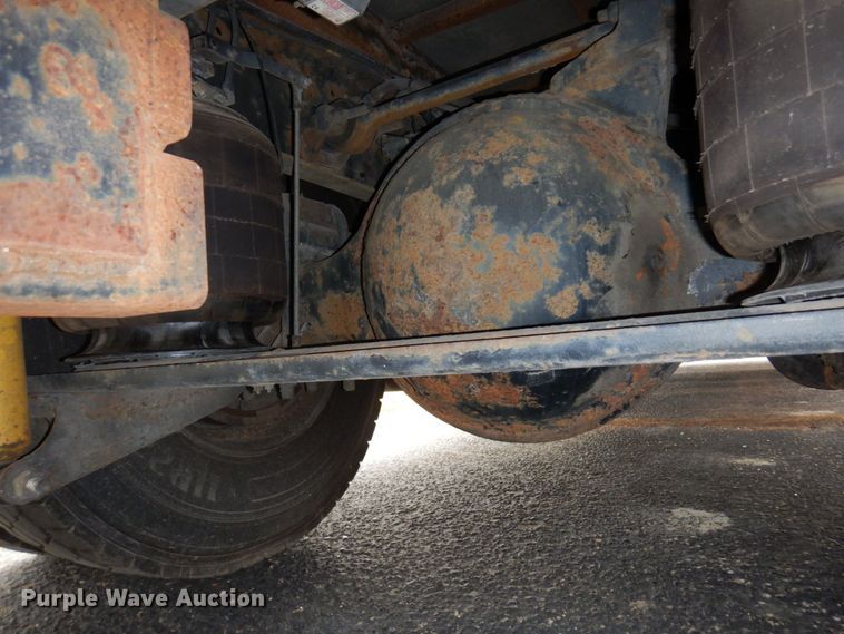 image for item MH9232 1996 Ford Aeromax L9000  truck with 1994 Wsch trailer