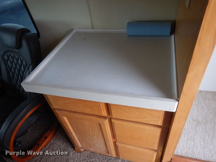 image for item MH9232 1996 Ford Aeromax L9000  truck with 1994 Wsch trailer