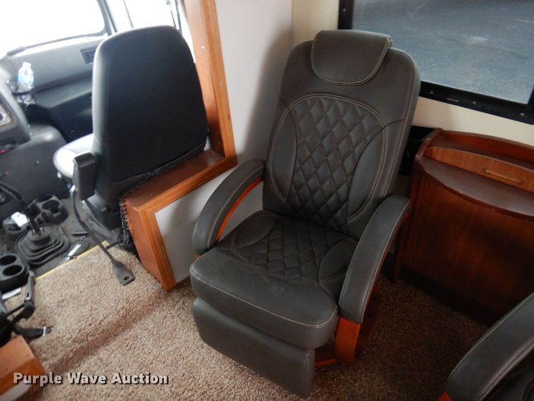 image for item MH9232 1996 Ford Aeromax L9000  truck with 1994 Wsch trailer