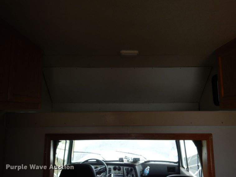 image for item MH9232 1996 Ford Aeromax L9000  truck with 1994 Wsch trailer