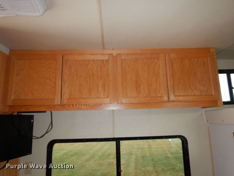 image for item MH9232 1996 Ford Aeromax L9000  truck with 1994 Wsch trailer