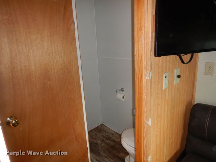 image for item MH9232 1996 Ford Aeromax L9000  truck with 1994 Wsch trailer