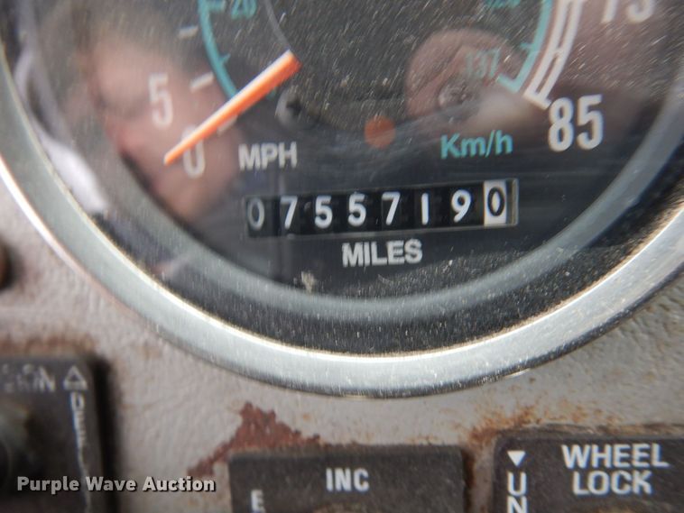 image for item MH9232 1996 Ford Aeromax L9000  truck with 1994 Wsch trailer