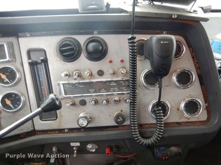 image for item MH9232 1996 Ford Aeromax L9000  truck with 1994 Wsch trailer