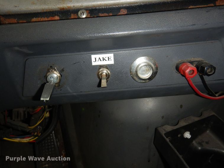 image for item MH9232 1996 Ford Aeromax L9000  truck with 1994 Wsch trailer