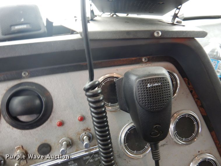 image for item MH9232 1996 Ford Aeromax L9000  truck with 1994 Wsch trailer