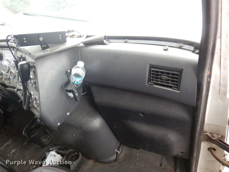 image for item MH9232 1996 Ford Aeromax L9000  truck with 1994 Wsch trailer