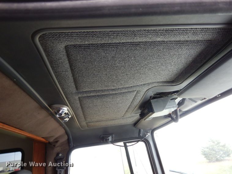 image for item MH9232 1996 Ford Aeromax L9000  truck with 1994 Wsch trailer