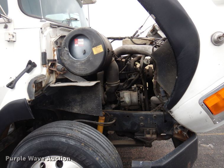 image for item MH9232 1996 Ford Aeromax L9000  truck with 1994 Wsch trailer