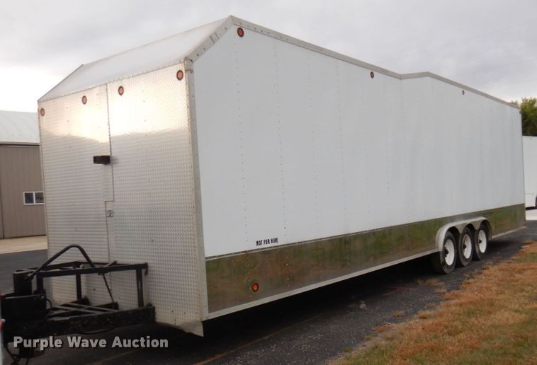 image for item MH9232 1996 Ford Aeromax L9000  truck with 1994 Wsch trailer