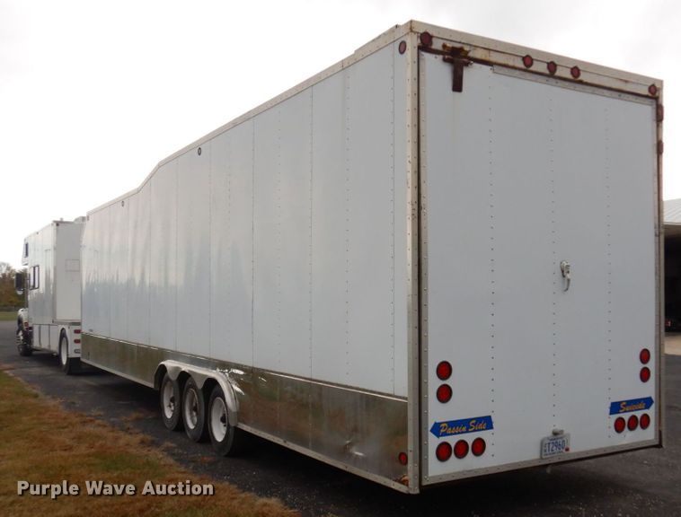 image for item MH9232 1996 Ford Aeromax L9000  truck with 1994 Wsch trailer