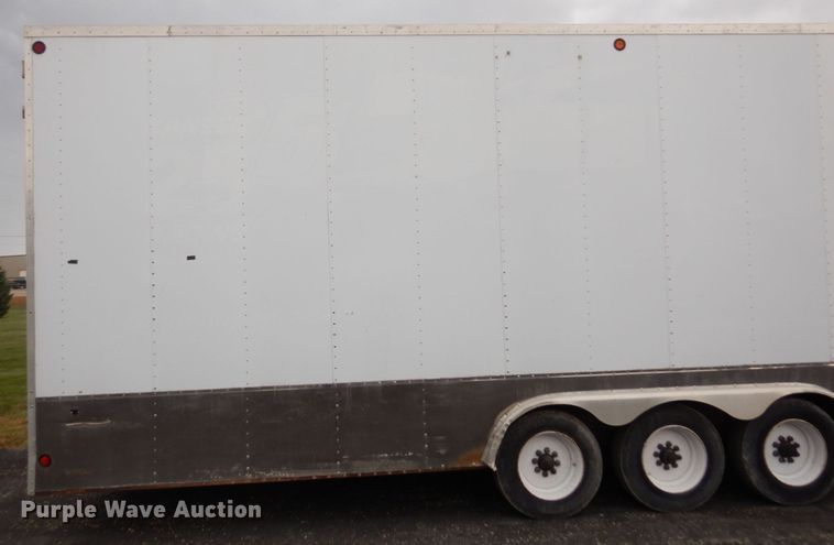 image for item MH9232 1996 Ford Aeromax L9000  truck with 1994 Wsch trailer