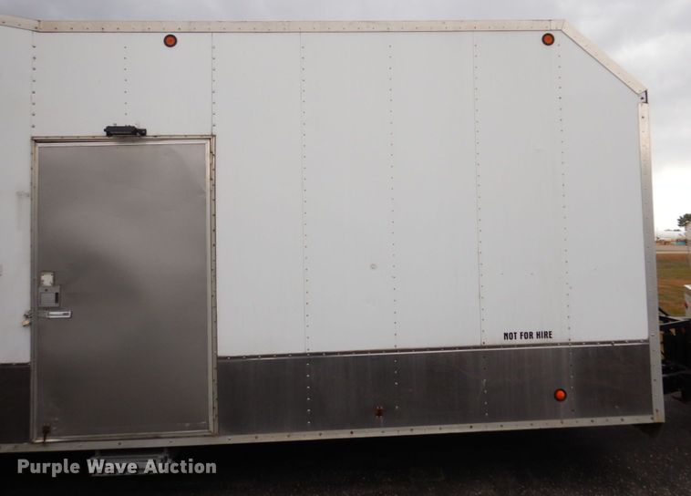 image for item MH9232 1996 Ford Aeromax L9000  truck with 1994 Wsch trailer