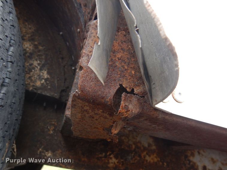 image for item MH9232 1996 Ford Aeromax L9000  truck with 1994 Wsch trailer