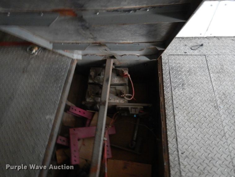 image for item MH9232 1996 Ford Aeromax L9000  truck with 1994 Wsch trailer