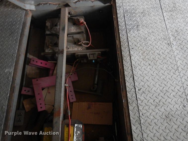 image for item MH9232 1996 Ford Aeromax L9000  truck with 1994 Wsch trailer