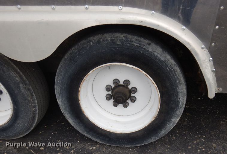 image for item MH9232 1996 Ford Aeromax L9000  truck with 1994 Wsch trailer