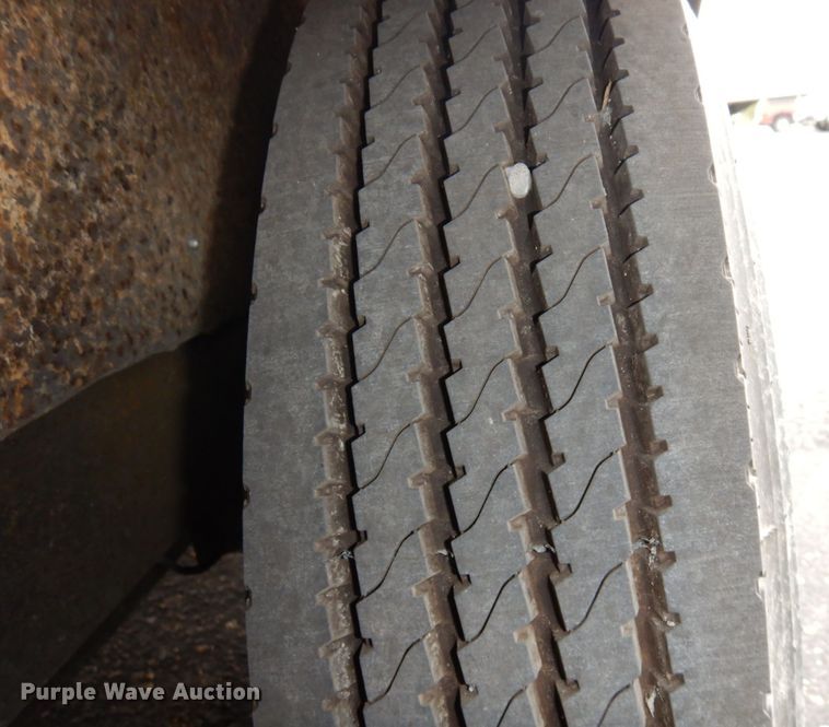 image for item MH9232 1996 Ford Aeromax L9000  truck with 1994 Wsch trailer