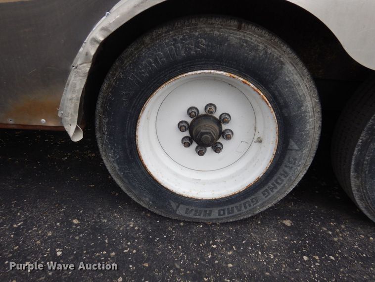 image for item MH9232 1996 Ford Aeromax L9000  truck with 1994 Wsch trailer