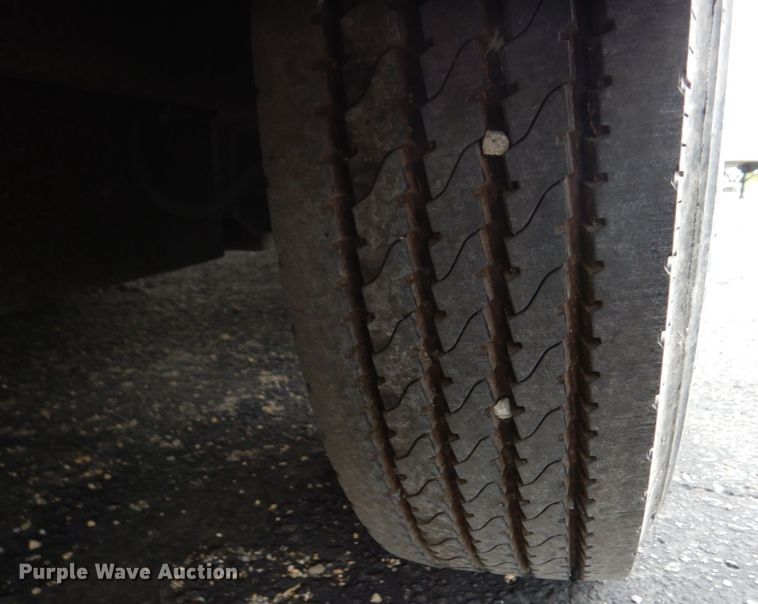 image for item MH9232 1996 Ford Aeromax L9000  truck with 1994 Wsch trailer