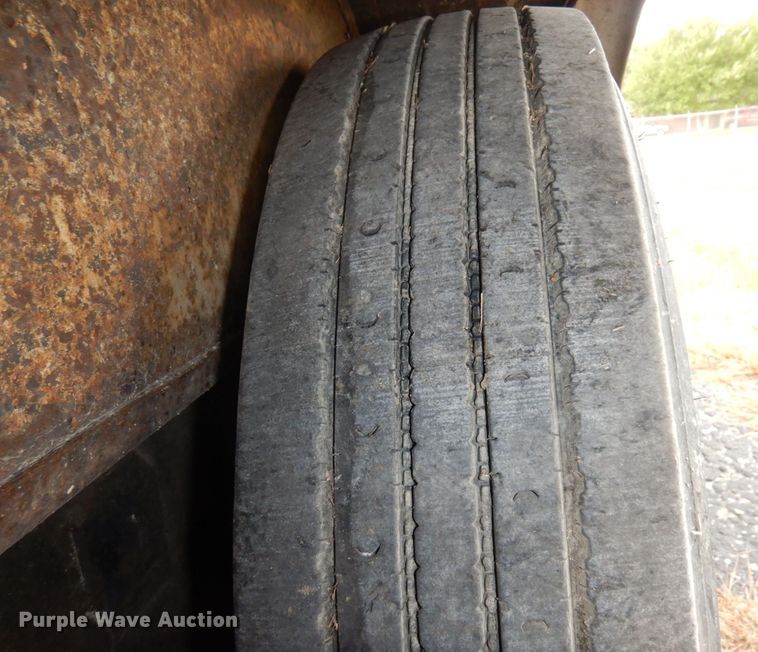 image for item MH9232 1996 Ford Aeromax L9000  truck with 1994 Wsch trailer