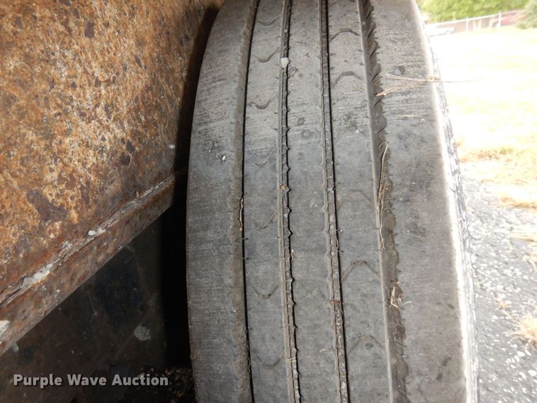 image for item MH9232 1996 Ford Aeromax L9000  truck with 1994 Wsch trailer