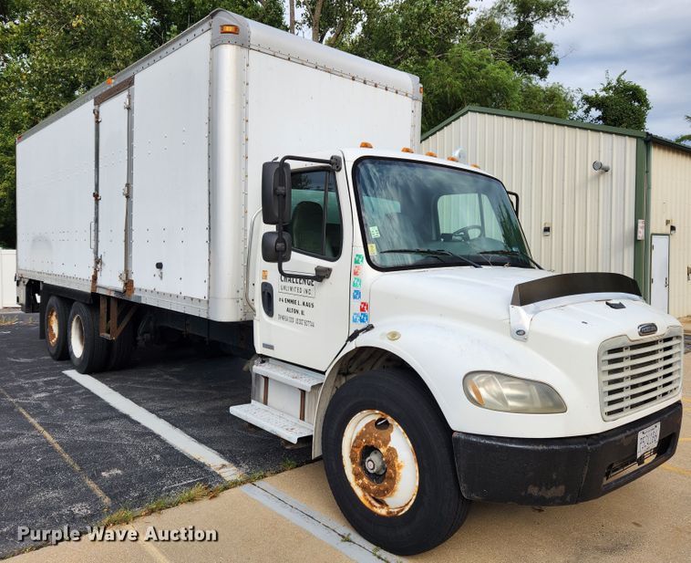 image for item MK9365 2005 Freightliner Business Class M2  box truck