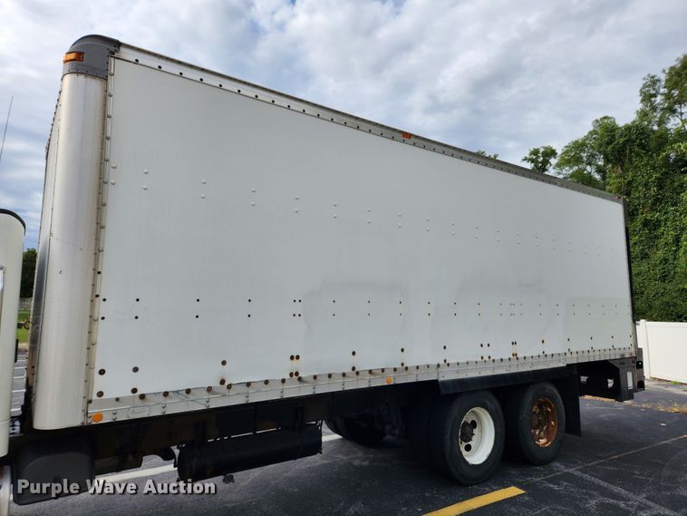 image for item MK9365 2005 Freightliner Business Class M2  box truck