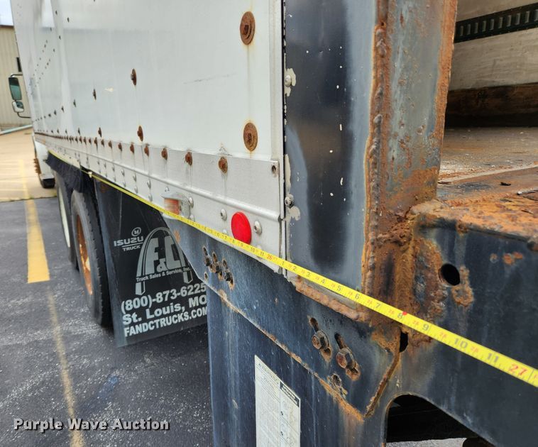 image for item MK9365 2005 Freightliner Business Class M2  box truck