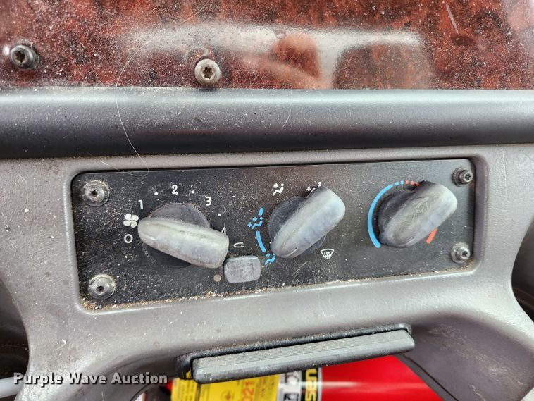 image for item MK9365 2005 Freightliner Business Class M2  box truck