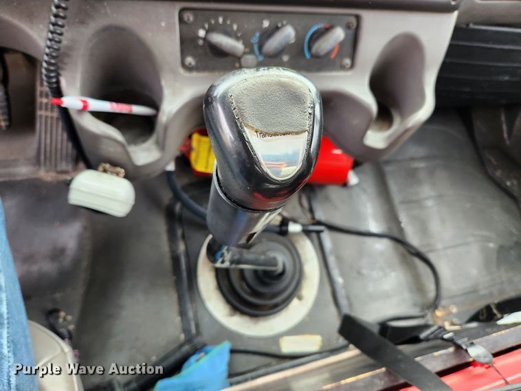 image for item MK9365 2005 Freightliner Business Class M2  box truck