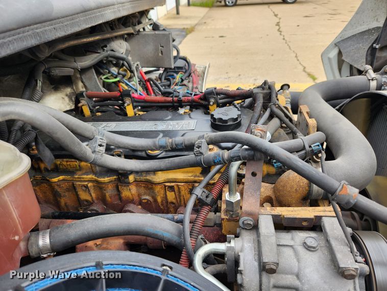 image for item MK9365 2005 Freightliner Business Class M2  box truck