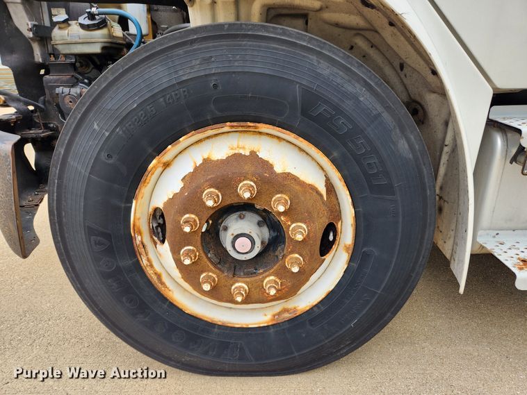 image for item MK9365 2005 Freightliner Business Class M2  box truck