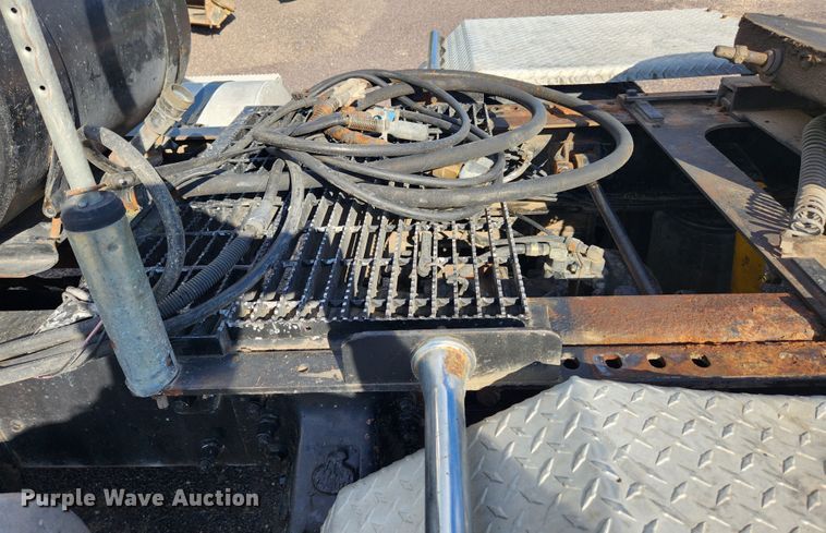 image for item MK9376 1993 Mack CH613  semi truck