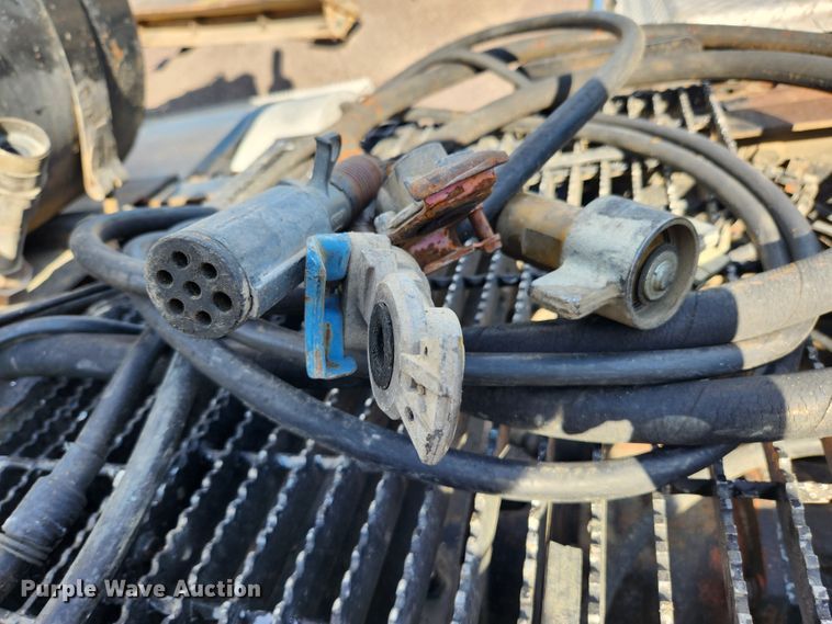 image for item MK9376 1993 Mack CH613  semi truck